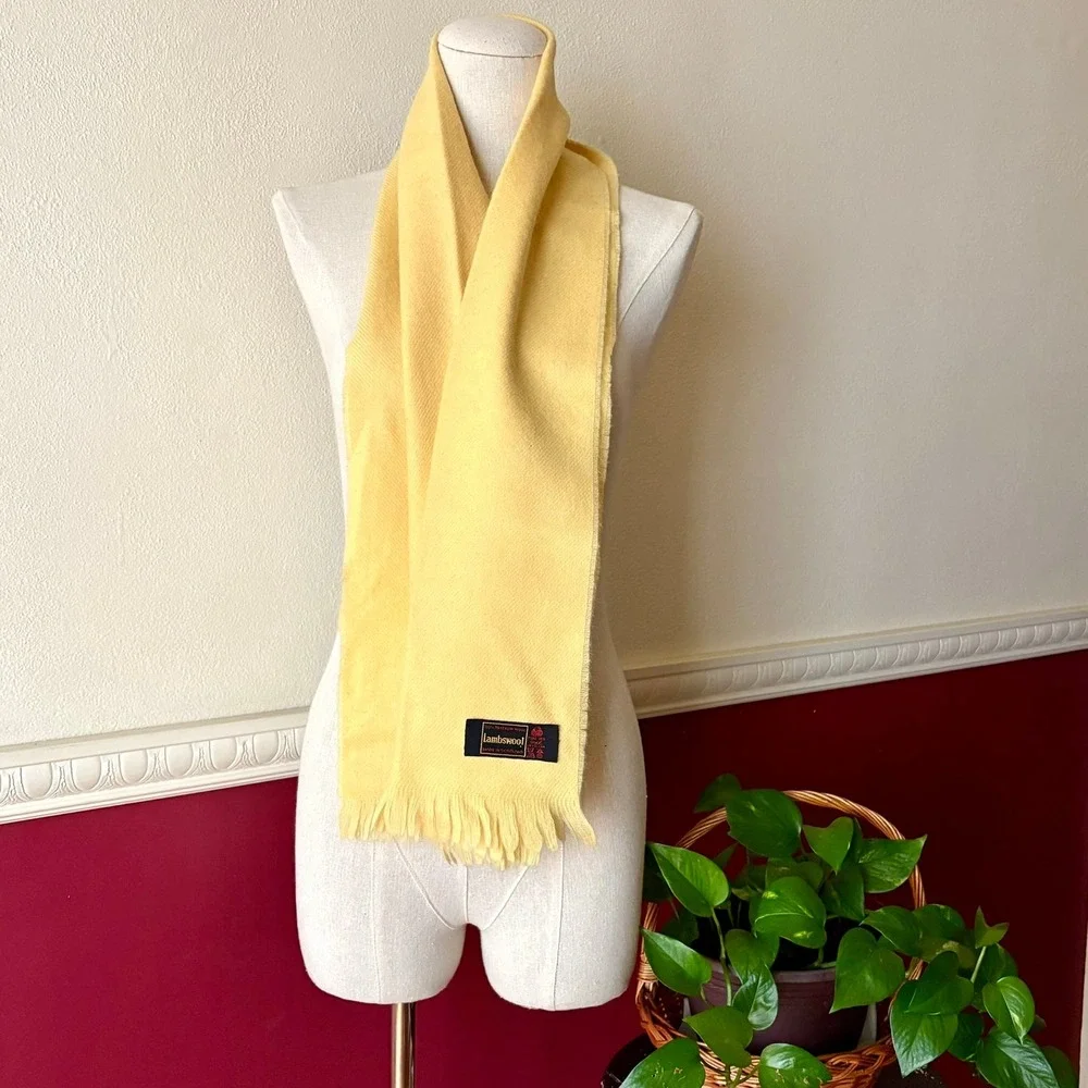Vintage Lambswool Scotland 100% Pure New Wool Scarf Butter Yellow Fringe Classic